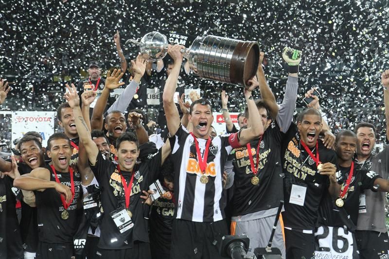 Campeão da Libertadores de 2013 decide voltar a jogar no Galo